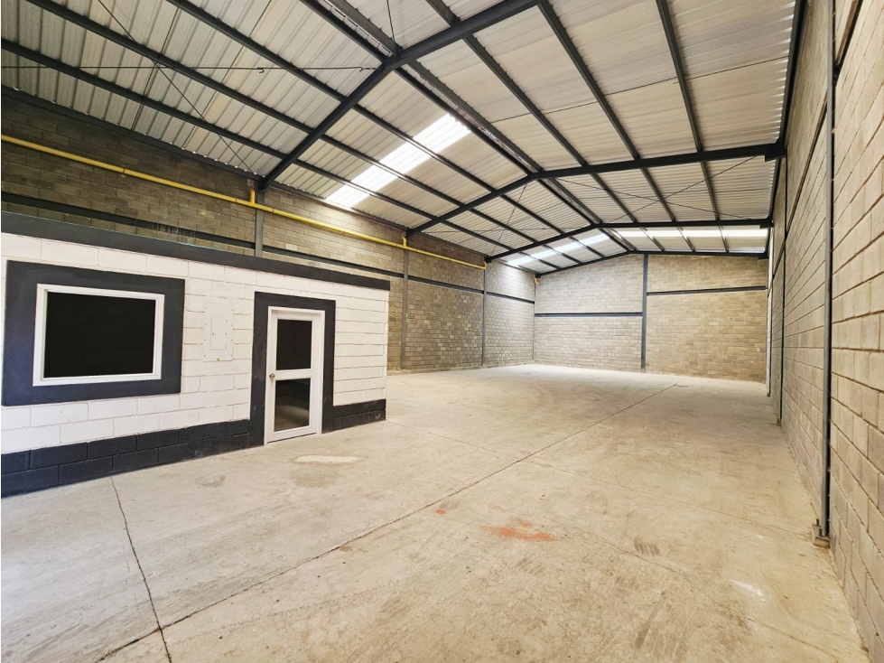 ALQUILER DE BODEGA EN CUIDAD CARIBE (VIA CORDIALIDAD)