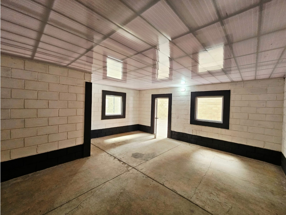 ALQUILER DE BODEGA EN CIUDAD CARIBE (VIA CORDIALIDAD) — foto 6