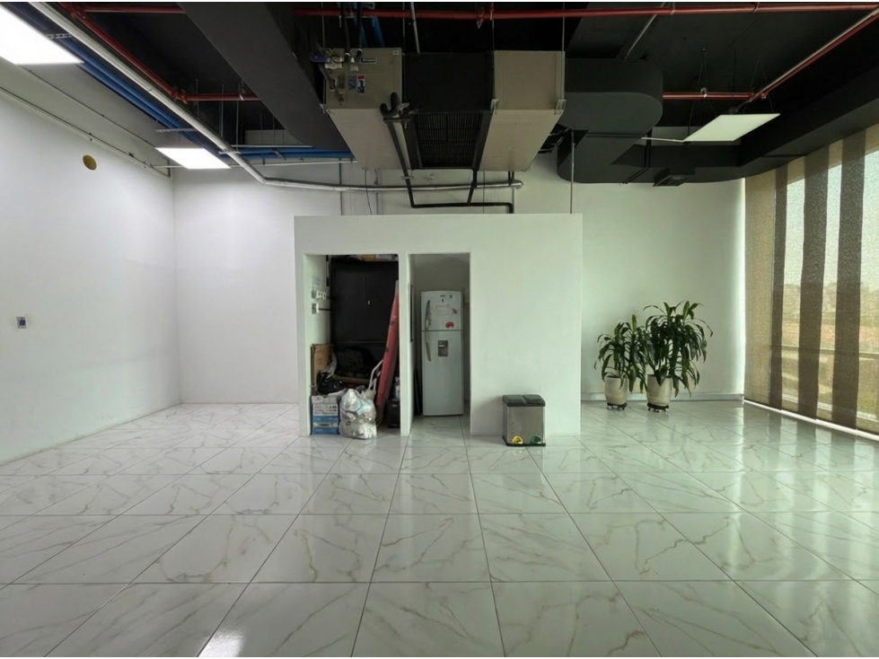 VENTA O ALQUILER DE OFICINA EN ALTOS DE BUENAVISTA