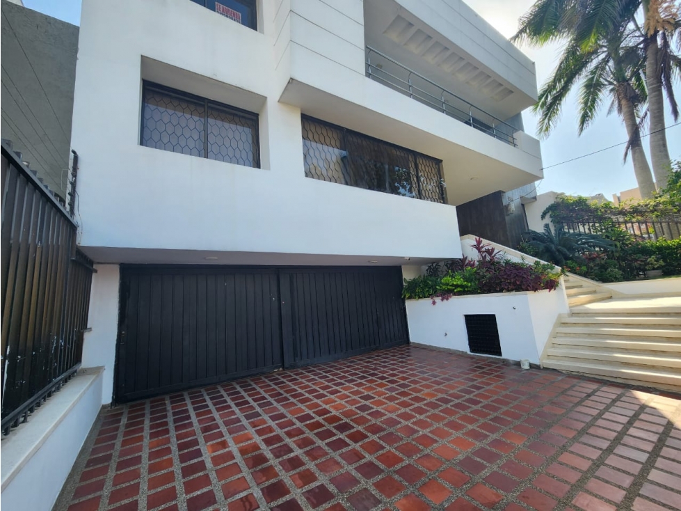 ARRIENDO DE CASA EN RIOMAR