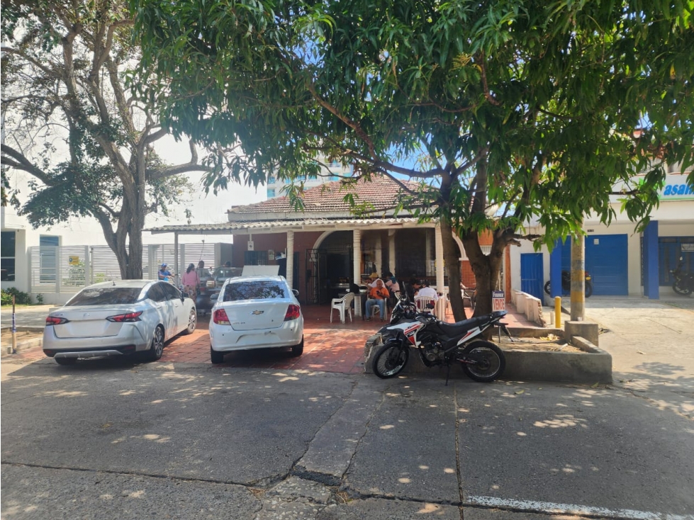 VENTA DE CASA COMERCIAL EN PRADO