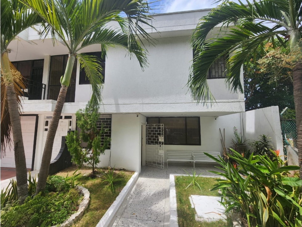 ARRIENDO DE CASA EN ALTOS DE RIOMAR