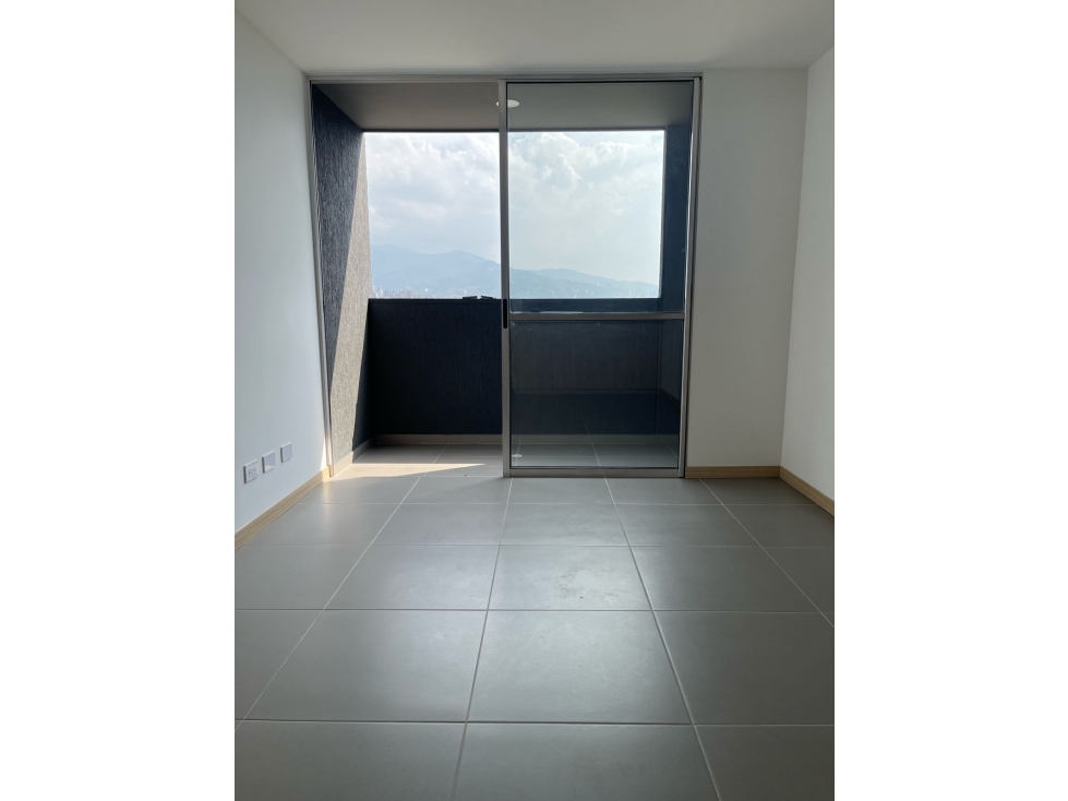 SE VENDE APARTAESTUDIO EN NUEVO POBLADO — foto 2