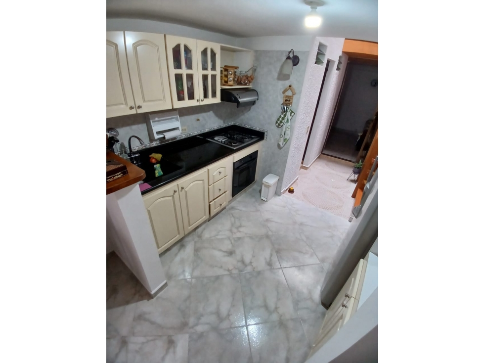 SE VENDE CASA EN BUENOS AIRES CERCA AL CENTRO COMERCIAL LA CENTRAL