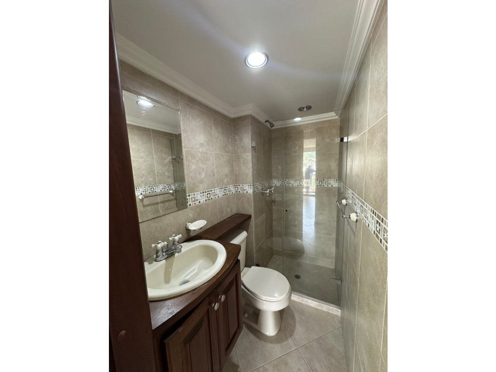 SE VENDE APARTAMENTO EN LA LOMA DE LOS BERNAL