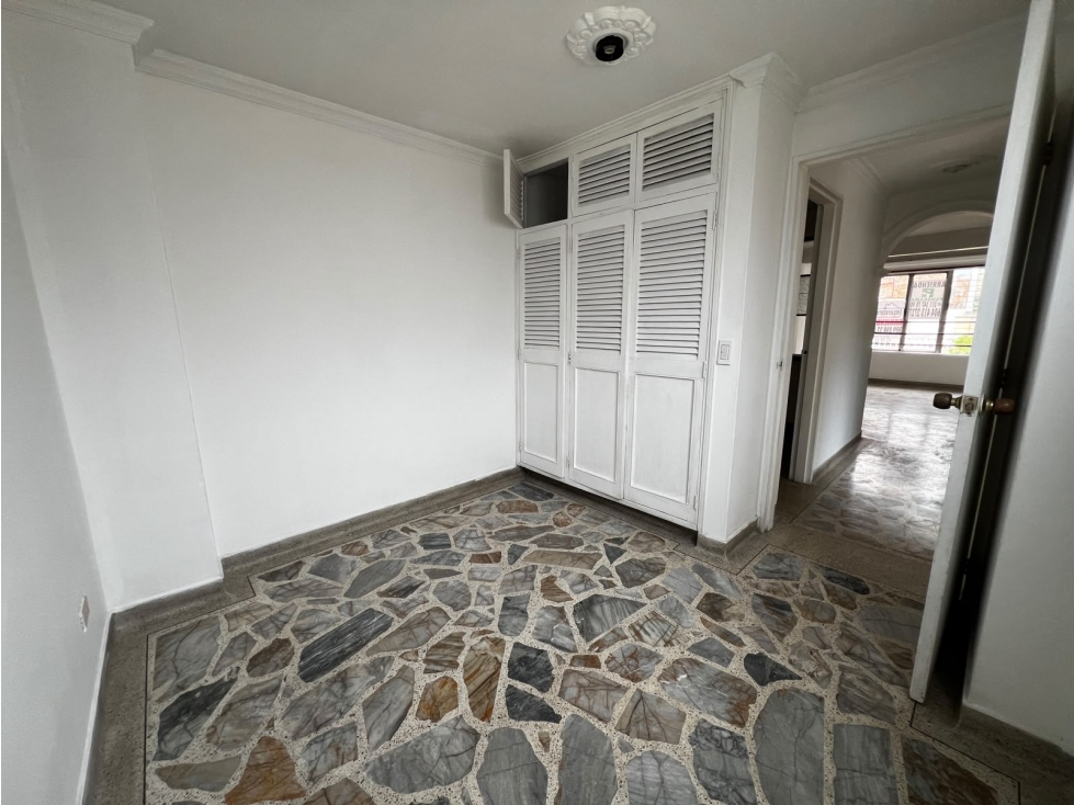 SE ARRIENDA APARTAESTUDIO EN LAURELES — foto 2
