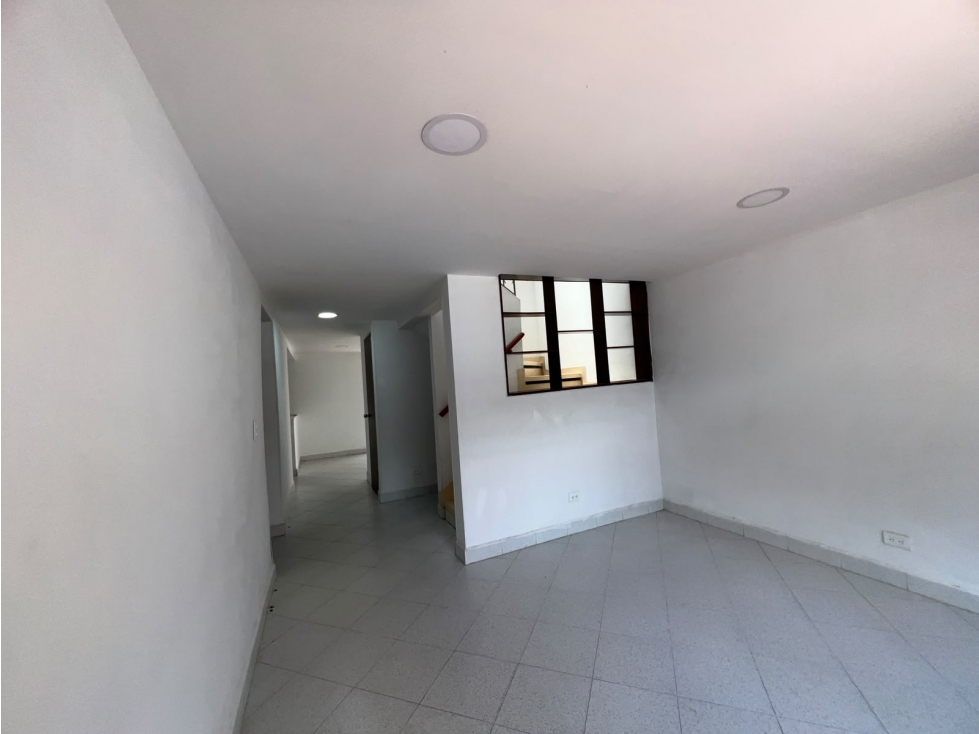 CASA PRIMER PISO EN ARRIENDO BELEN LA NUBIA — foto 4