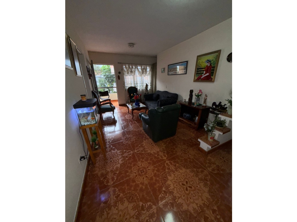 CASA EN VENTA ITAGUI CERCA AL ROMPOI DE PILSEN