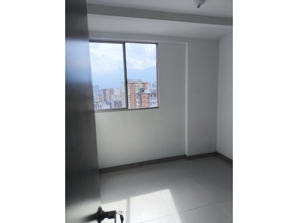SE ARRIENDA APARTAMENTO EN SABANETA — foto 4
