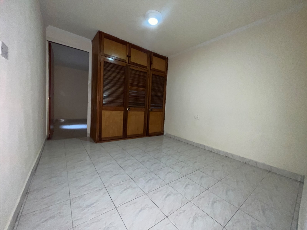 SE ARRIENDA CASA PRIMER PISO EN EL 12 DE OCTUBRE — foto 2