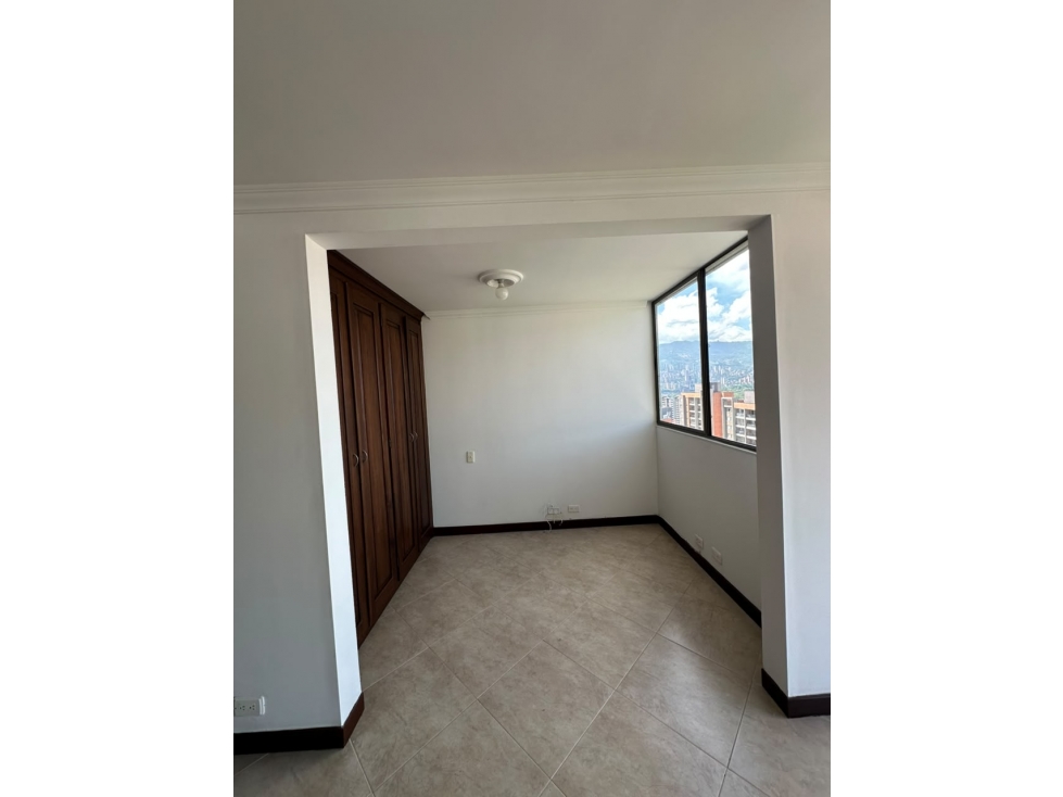 SE VENDE APARTAMENTO EN LA LOMA DE LOS BERNAL — foto 6