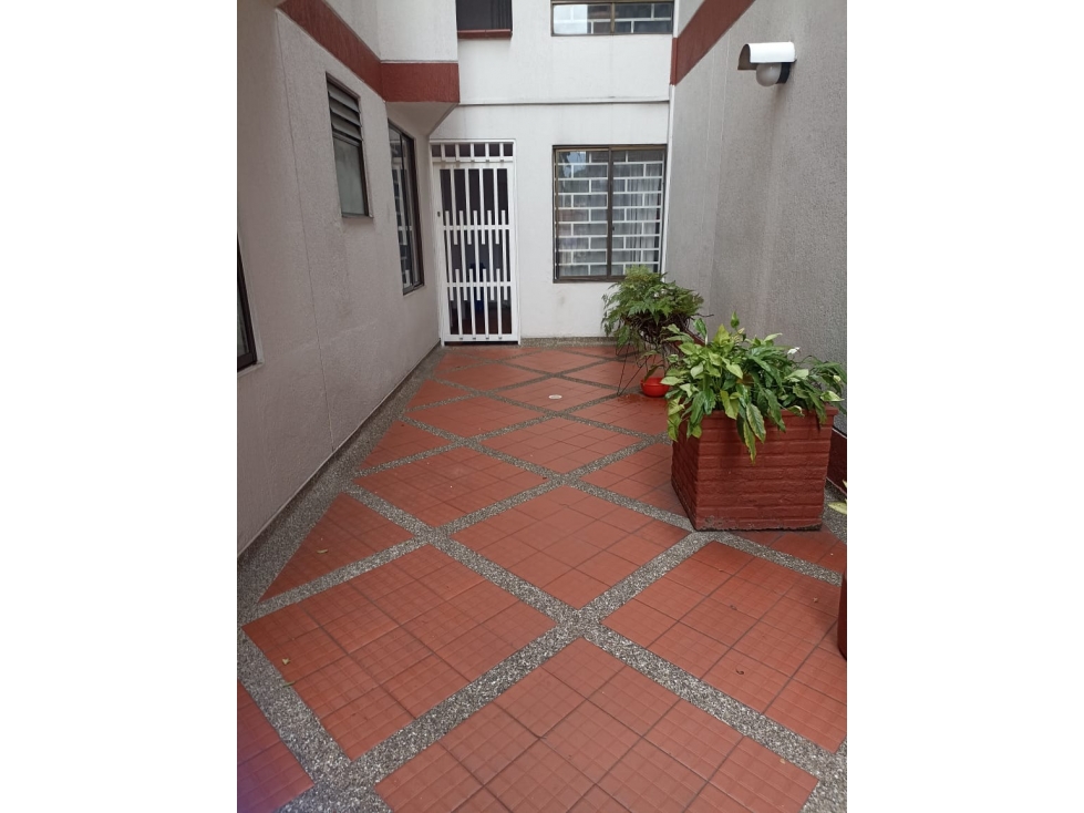 SE VENDE APARTAMENTO EN LA AMERICA