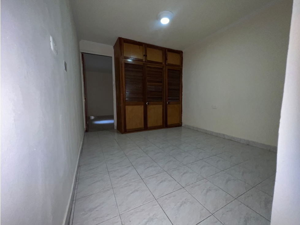 SE ARRIENDA CASA PRIMER PISO EN EL 12 DE OCTUBRE — foto 5
