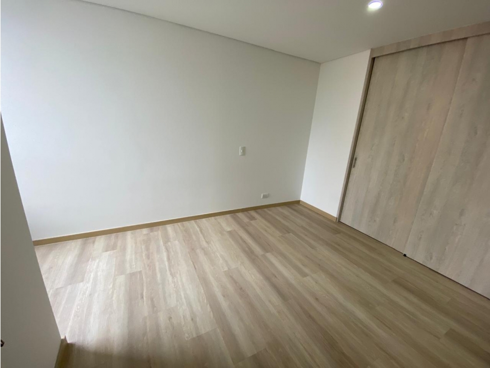 APARTAMENTO EN VENTA LOMA DE LAS BRUJAS ENVIGADO — foto 6