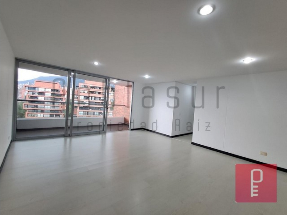 Apartamento en Arriendo Loma de Las Brujas Envigado — foto 2
