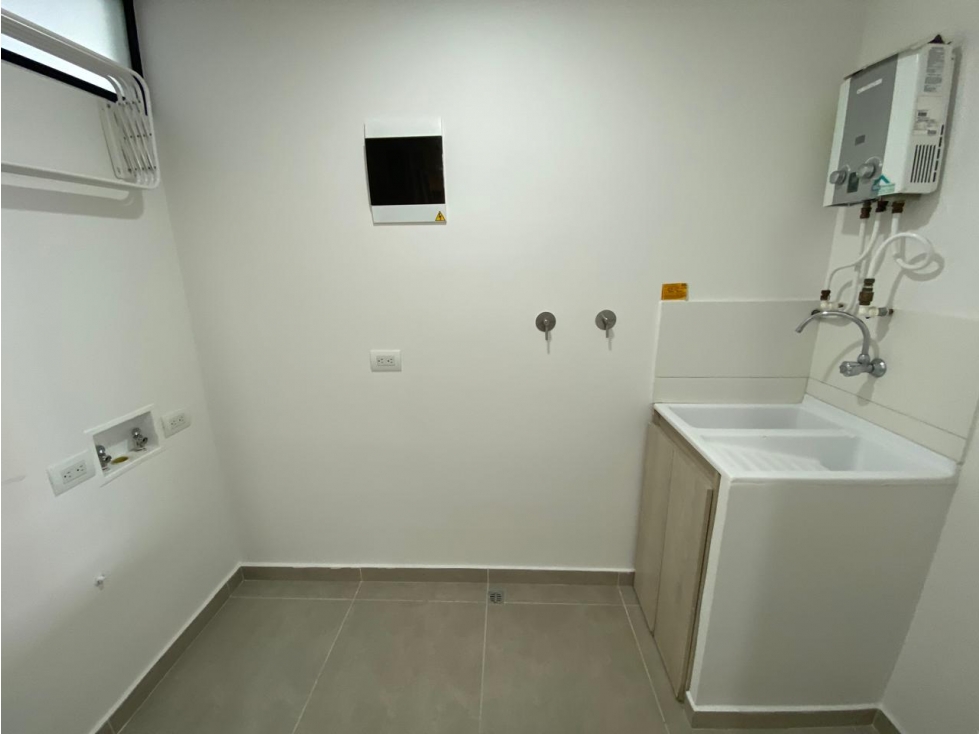 APARTAMENTO EN VENTA LOMA DE LAS BRUJAS ENVIGADO — foto 4