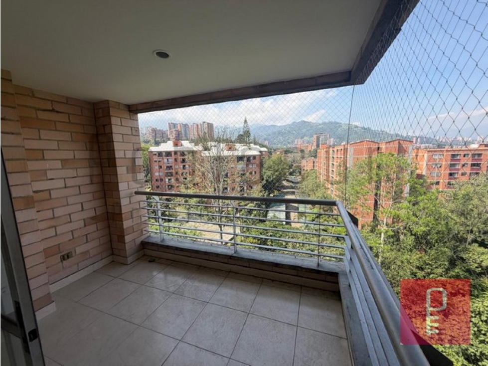 Apartamento en Arriendo Loma del Escobero Envigado — foto 4