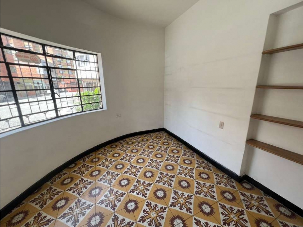 SE VENDE CASA PARA REMODELAR EN ENVIGADO SECTOR SAN MARCOS — foto 3