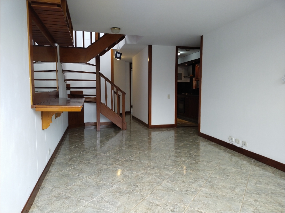 SE VENDE APARTAMENTO DUPLEX EN ENVIGADO SECTOR EL TRIANON — foto 4