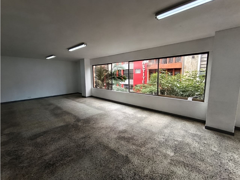 LOCAL EN ARRIENDO, MEDELLÍN P3