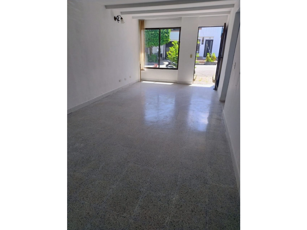 CASA DOS NIVELES EN VENTA, ENVIGADO SECTOR VALLEJUELOS P1