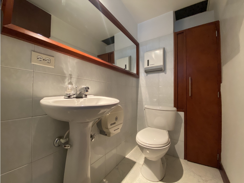 OFICINA EN ARRIENDO - EL POBLADO P2 — foto 5