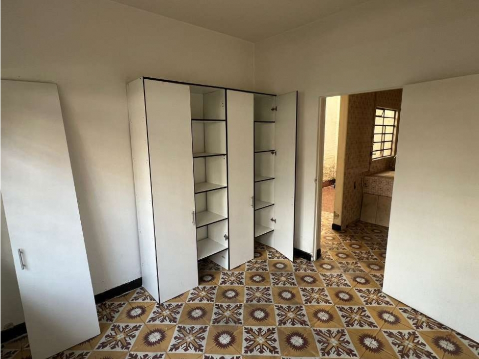 SE VENDE CASA PARA REMODELAR EN ENVIGADO SECTOR SAN MARCOS — foto 6