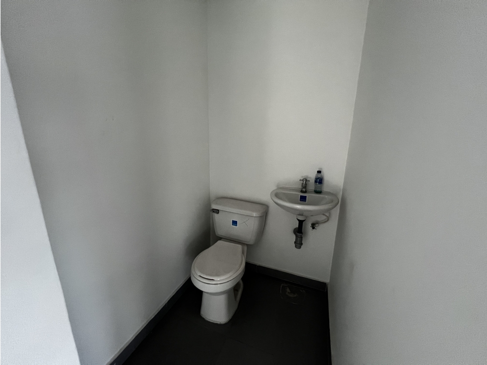 SE ARRIENDA LOCAL DUPLEX EN ENVIGADO AV LAS VEGAS — foto 6