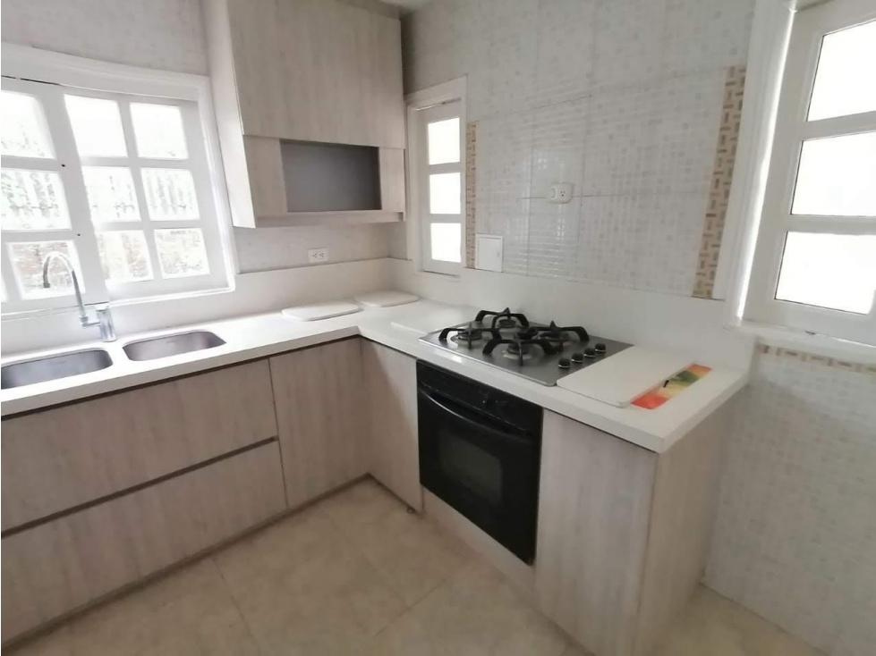 ESPECTACULAR CASA EN RENTA, SABANETA SECTOR SAN JOSÉ — foto 3