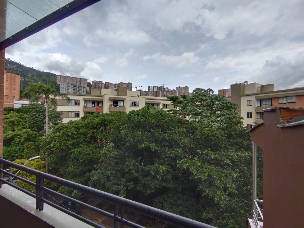 SE VENDE APARTAMENTO DUPLEX EN ENVIGADO SECTOR EL TRIANON — foto 3