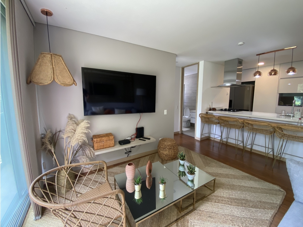 HERMOSO APARTAMENTO AMOBLADO EN POBLADO
