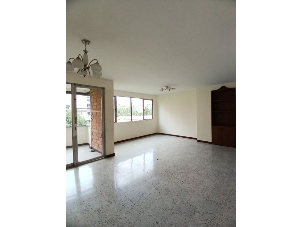 APARTAMENTO EN VENTA EN MEDELLÍN, LOS CONQUISTADORES P7 — foto 2