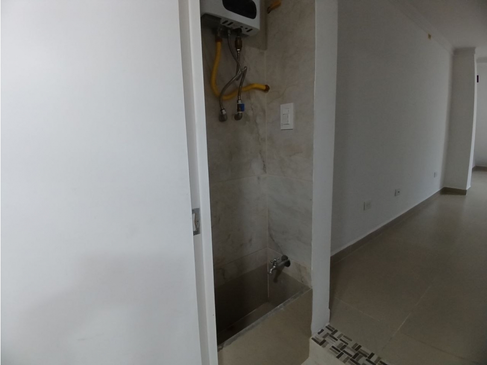 LOCAL EN ARRIENDO, ENVIGADO SECTOR ALCALÁ P1 - 5
