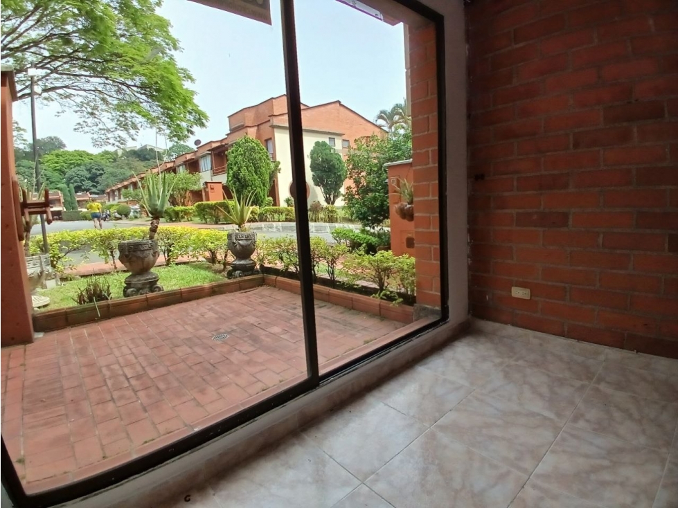 CASA DE DOS NIVELES EN ARRIENDO ENVIGADO EN CAMINO VERDE P1 — foto 5