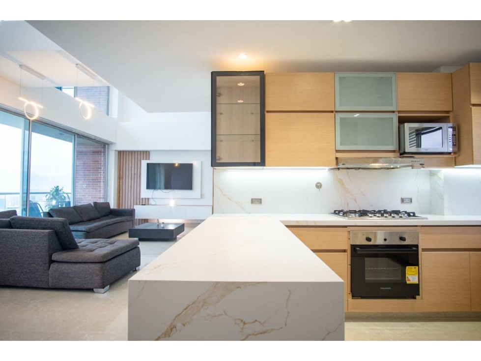 EXCLUSIVO PENTHOUSE AMOBLADO EN ARRIENDO, EL POBLADO — foto 4