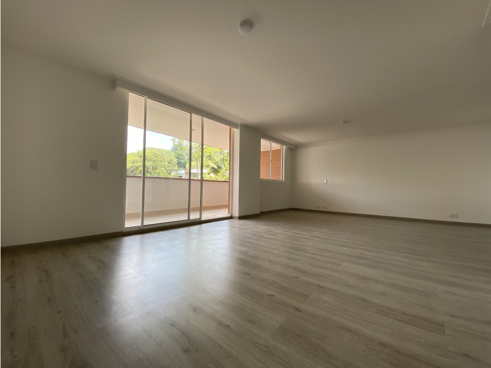 SE VENDE APARTAMENTO EN ENVIGADO SECTOR LOMA DE LAS BRUJAS — foto 2