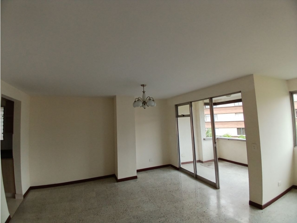 APARTAMENTO EN VENTA EN MEDELLÍN, LOS CONQUISTADORES P7 — foto 4