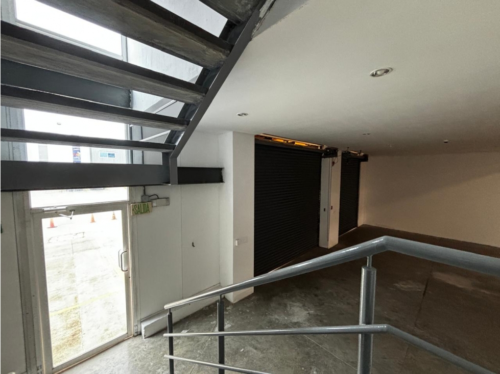 GALERA EN VENTA O ALQUILER CENTRO LOGISTICO TOCUMEN — foto 2