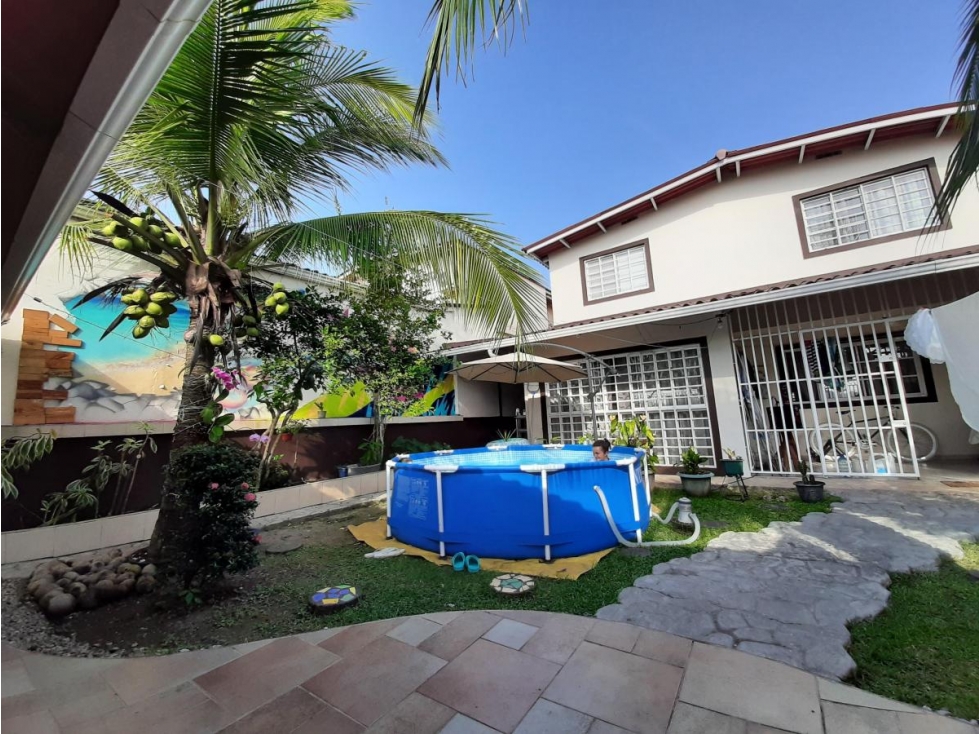 CASA A LA VENTA PRADERAS DEL ROCIO LAS CUMBRES