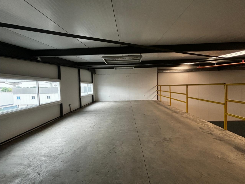 GALERA EN VENTA O ALQUILER CENTRO LOGISTICO TOCUMEN — foto 5