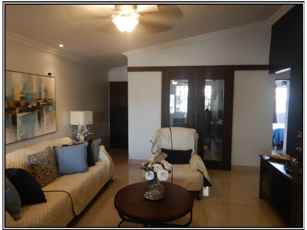 CASA A LA VENTA ALTOS DEL CAMPO LA CHORRERA — foto 2