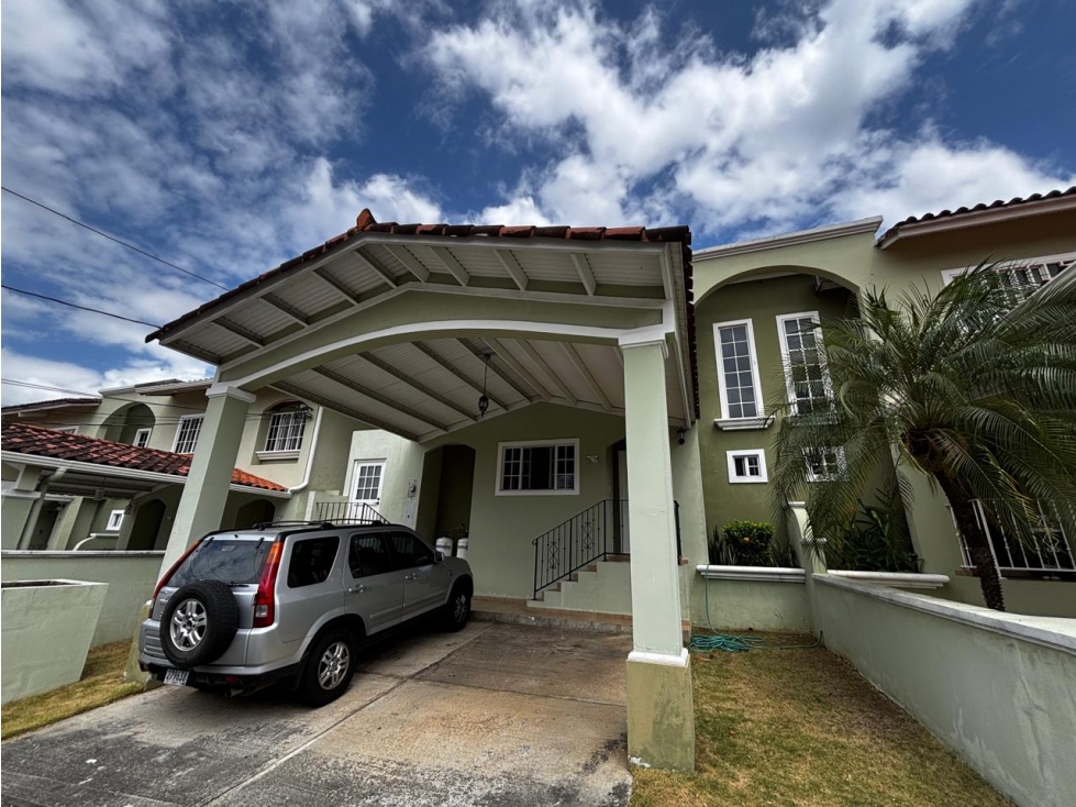 CASA EN VENTA VILLA DE LAS AZORES VILLA LUCRE