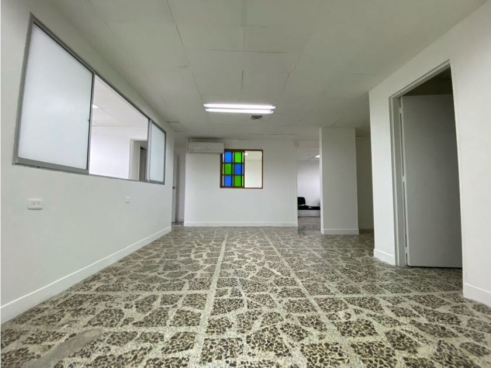 SE ARRIENDA OFICINA EN ENVIGADO SECTOR CENTRO P2 - 1