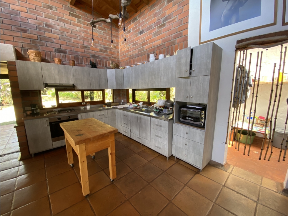 HERMOSA CASA FINCA AMOBLADA VIA AL RETIRO ANTIOQUIA — foto 3