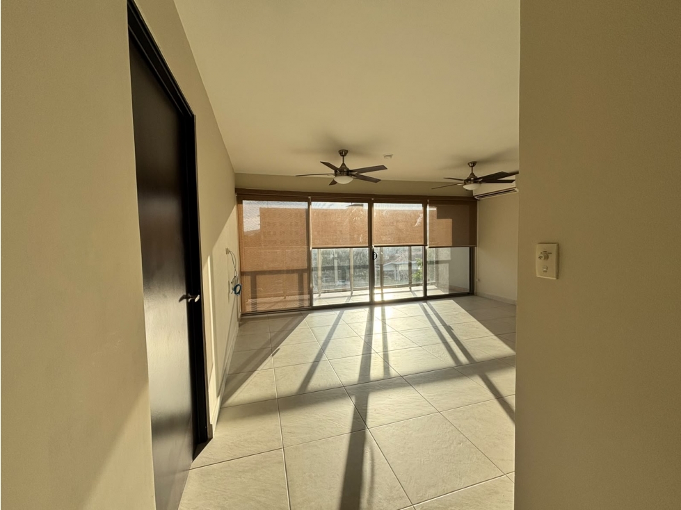 APARTAMENTO EN ALQUILER MIDRISE WOODLANDS PANAMA PACIFICO
