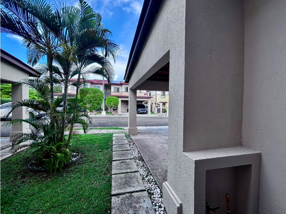 CASA EN VENTA WOODLANDS PANAMA PACIFICO MODELO DUPLEX — foto 2