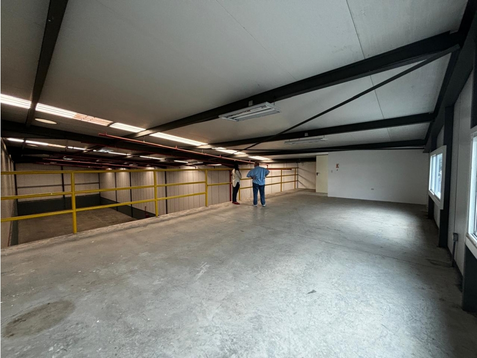 GALERA EN VENTA O ALQUILER CENTRO LOGISTICO TOCUMEN