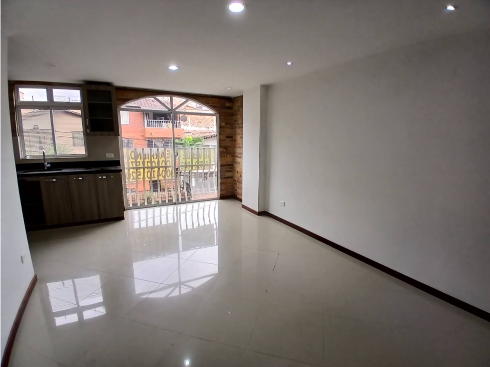 SE VENDE APARTAMENTO EN ENVIGADO SECTOR EL TRIANON — foto 2
