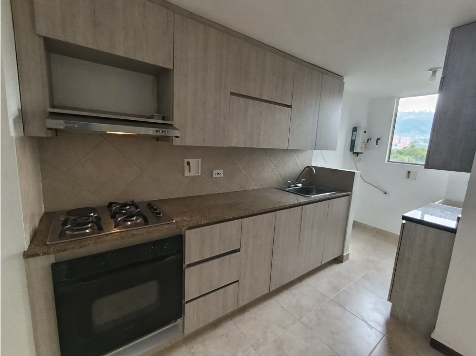 APARTAMENTO EN ARRIENDO, LOMA DE LAS BRUJAS, ENVIGADO P6 — foto 6
