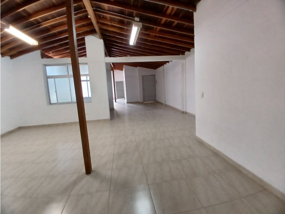 OFICINA/LOCAL COMERCIAL EN ARRIENDO, CERCA AL PARQUE DE ENVIGADO P3